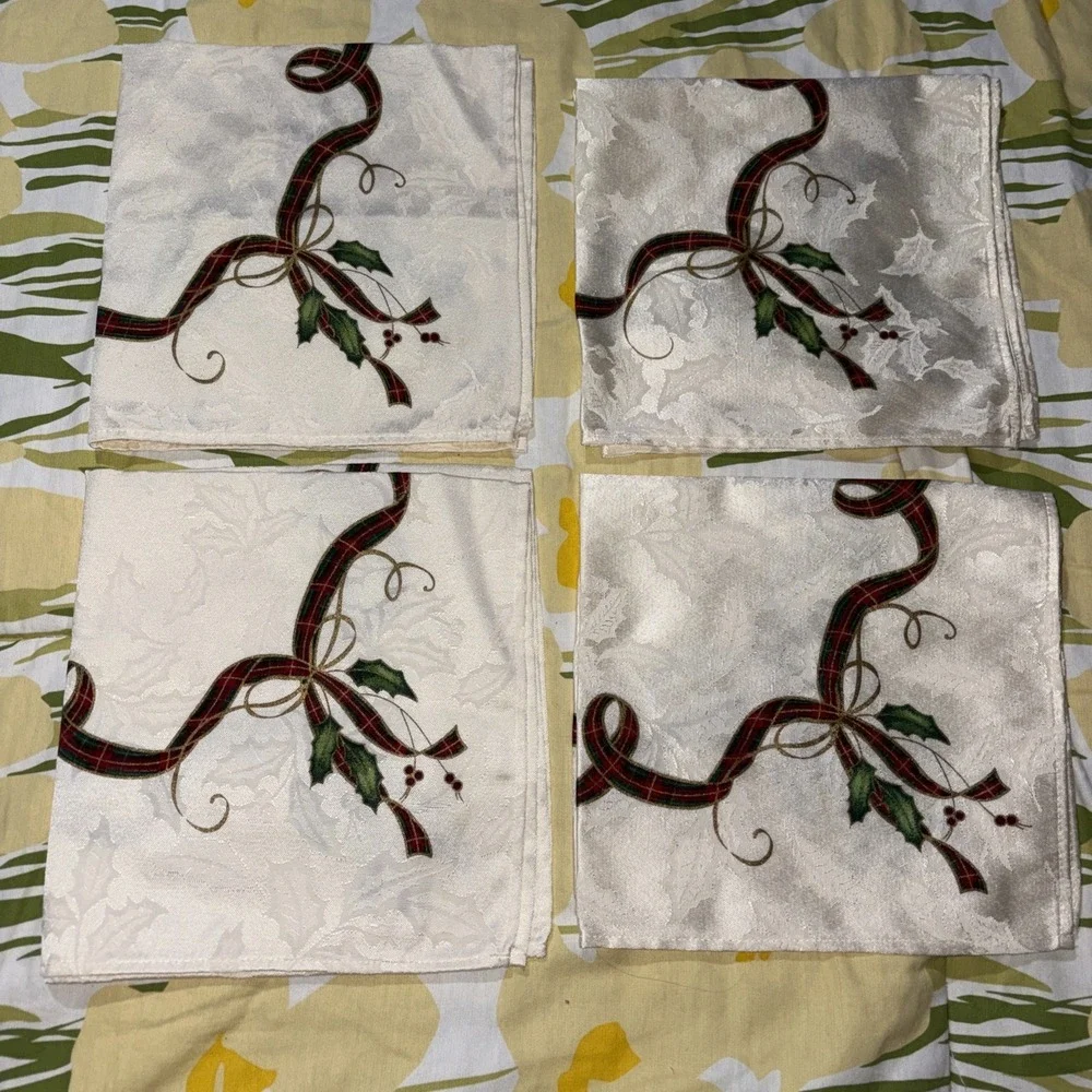 Lenox Holiday Nouveau Tablecloth 56